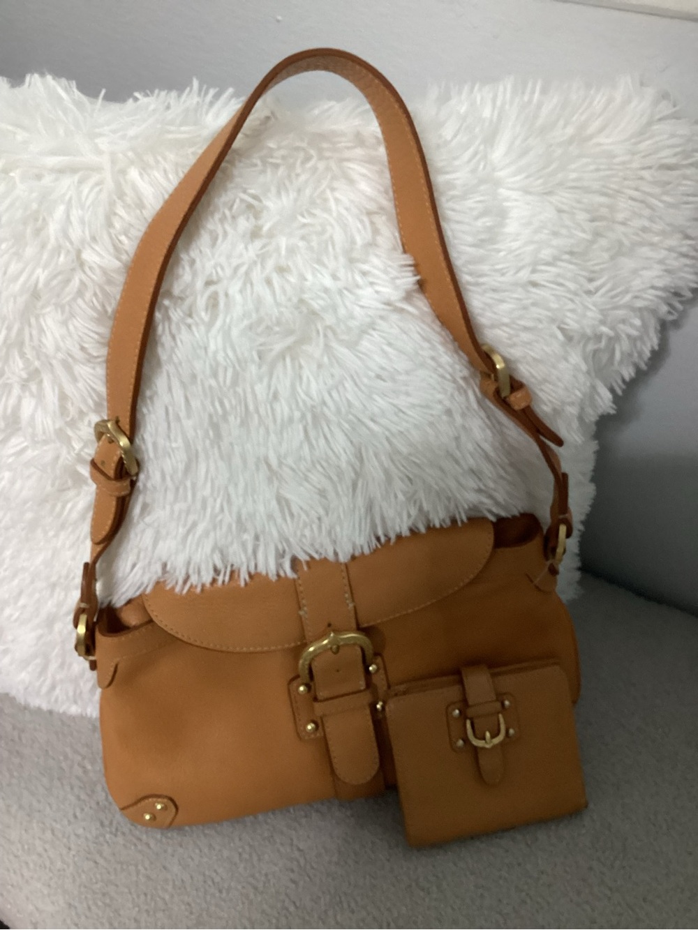 Dooney & Bourke Vintage Pebble Grain Leather Shoulder Bag w/Matching Wallet duo